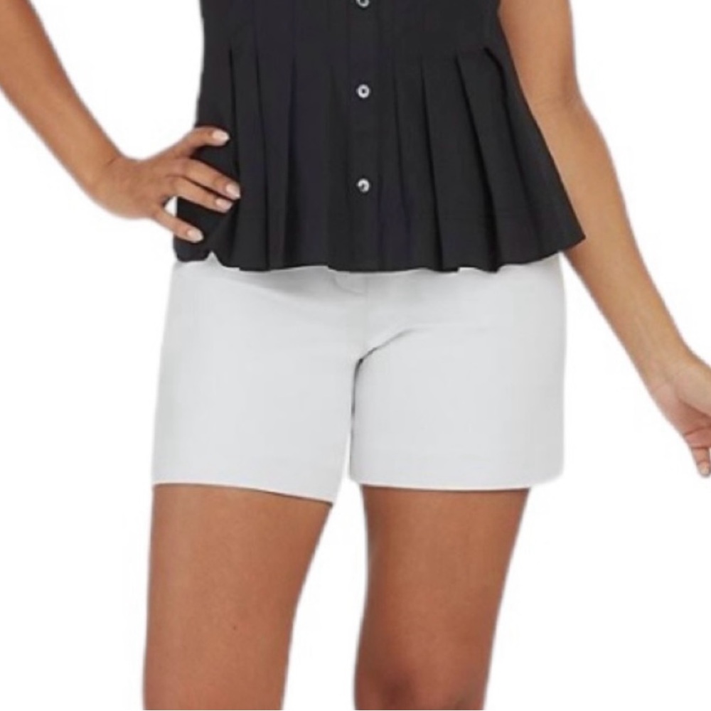 New SPANX On the Go 6” Shorts Sz Medium